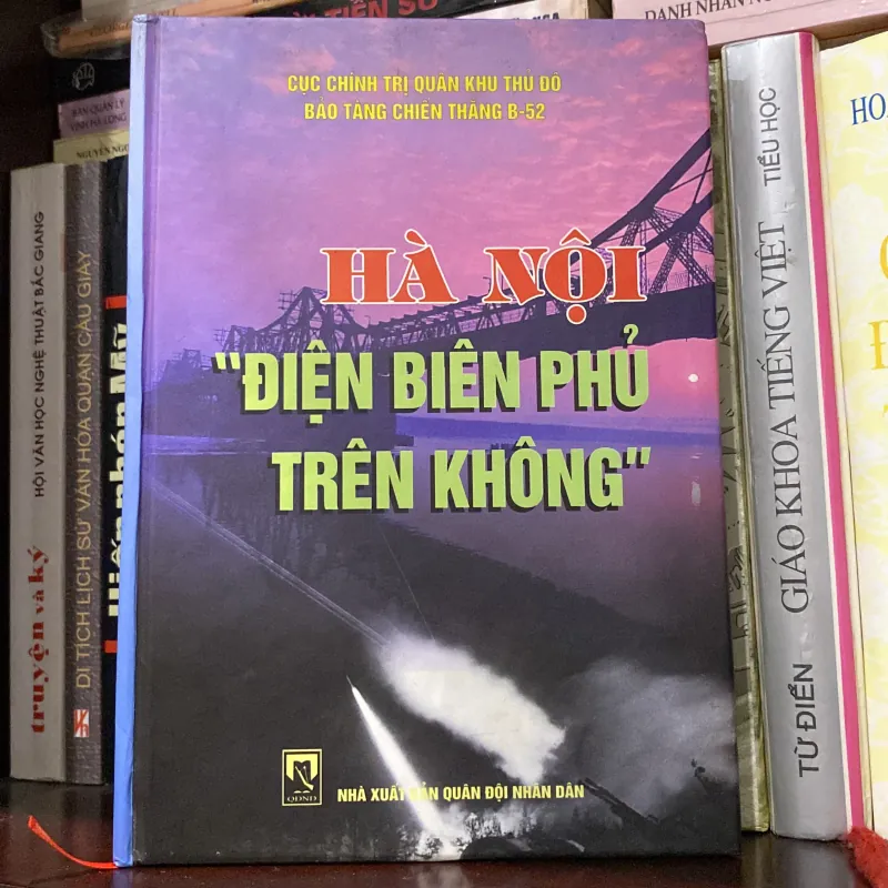 HÀ NỘI " ĐIỆN BIÊN PHỦ TRÊN KHÔNG" , Bản bìa cứng, xb 2008 966449