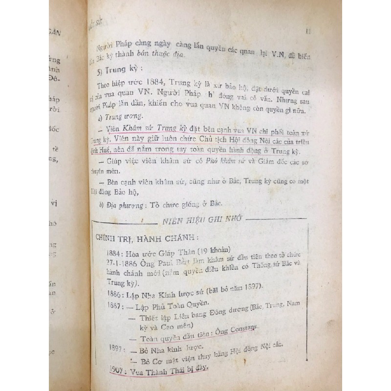 Việt sử thế giới sử địa lý Việt Nam - Lê Kim Ngân ( lớp chín ) 126011