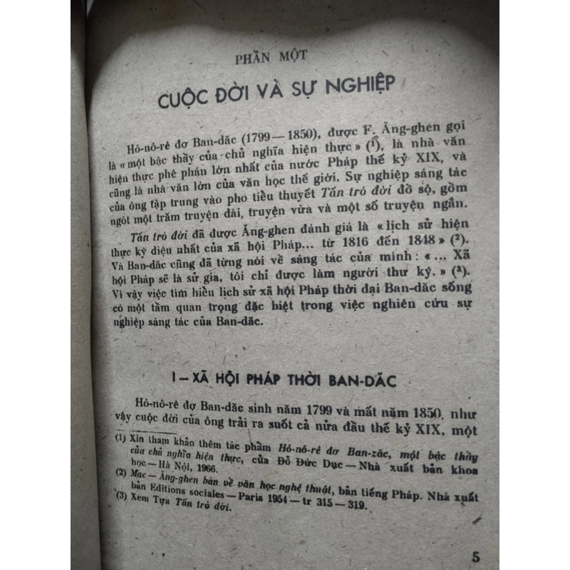 HÔ-NÔ-RÊ đơ BAN-DAC (1799-1850)", được xuất bản bởi Nhà xuất bản Giáo chức vào năm 1980.  496672