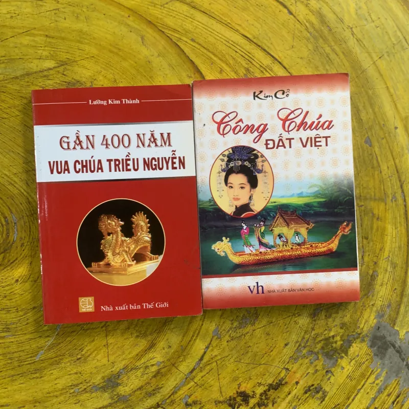 COMBO GẦN 400 NĂM VUA CHÚA TRIỀU NGUYỄN & CÔNG CHÚA ĐẤT VIỆT 1002967