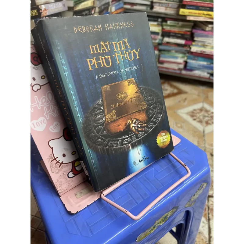 	MẬT MÃ PHÙ THỦY  Tác giả: Deborah Harkness. 974879
