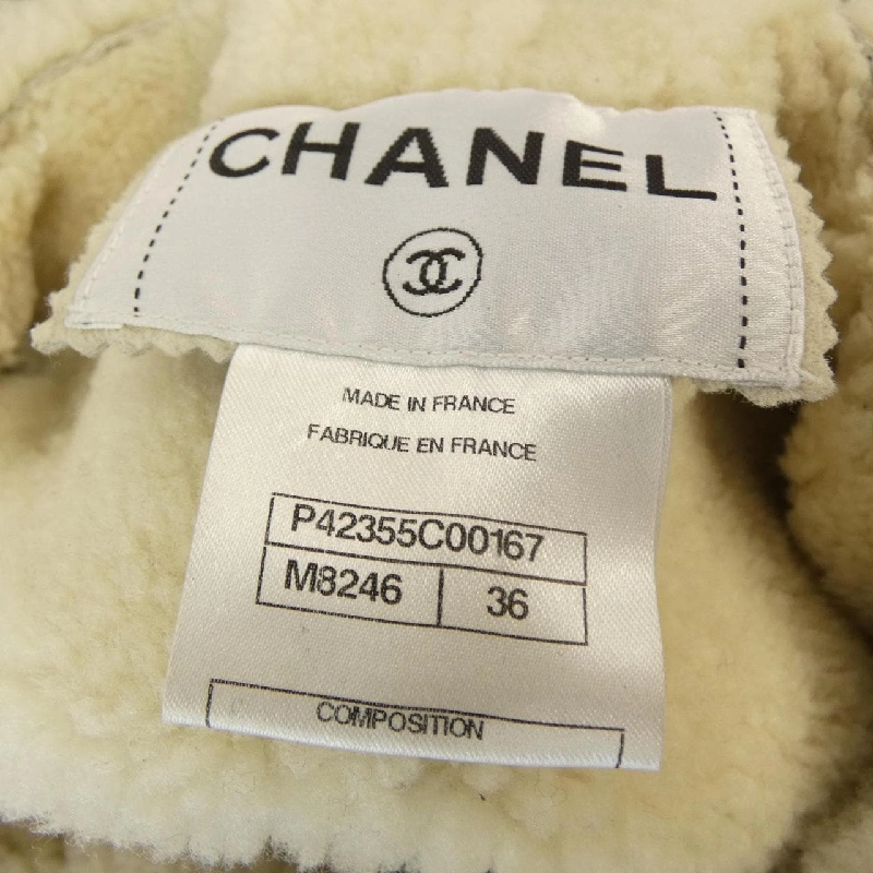 CHANEL P42355C00167 Áo khoác lông cừu - Hàng hiệu Authentic 818755