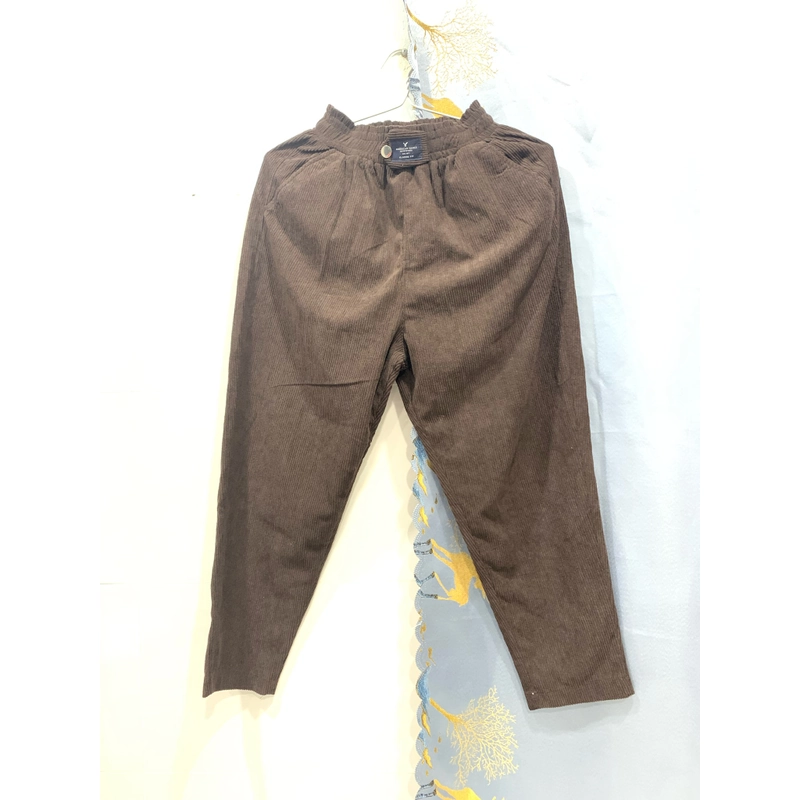 Quần vải nhung, form rộng màu nâu, size M 501656