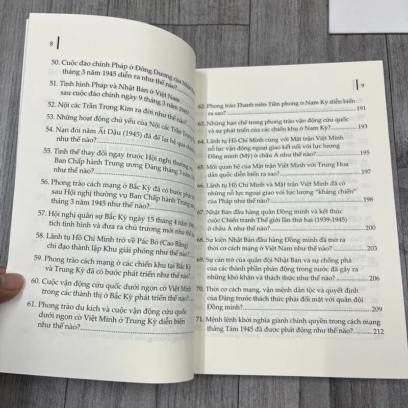 100 điều nên biết về cách mạng tháng tám 1945. 6a5 737282