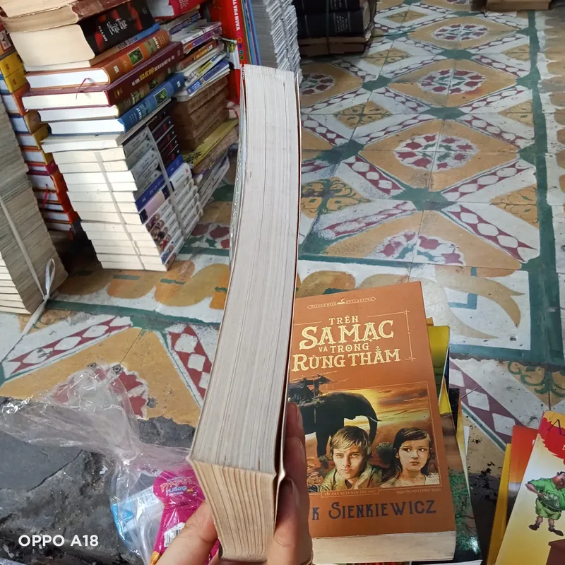 Linh Hồn Và Quỷ Dữ- Daniel Nayeri & Dina Nayeri 574036