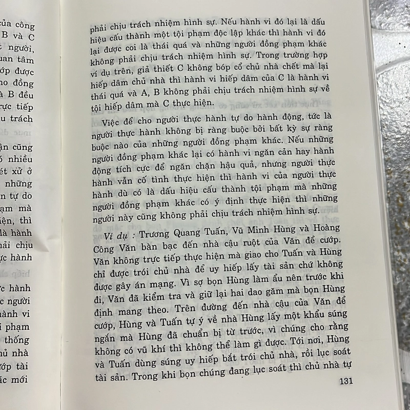 [luật] Đinh Văn Quế - Bình luận khoa học Bộ luật hình sự phần chung 166195