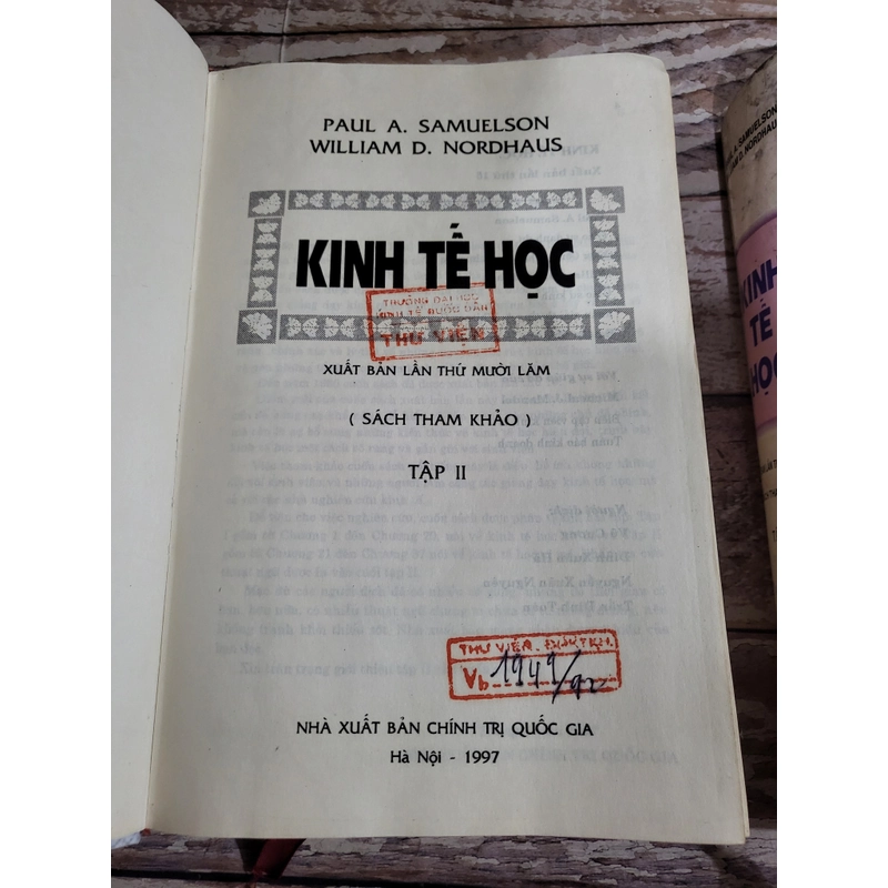 Kinh tế học _ PAUL A. SAMUELSON & WILLIAM D. NORDHAUS 333827