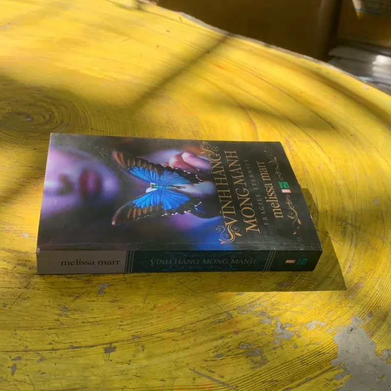 VĨNH HẰNG MONG MANH - MELISSA MARR 783408
