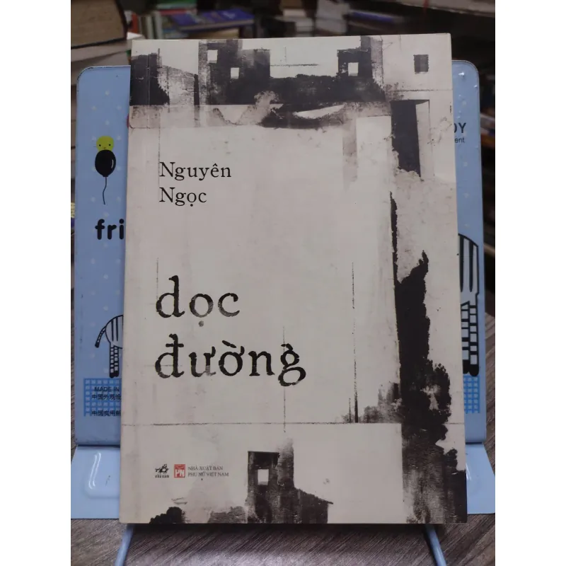 Sách: Dọc đường - Tác giả: Nguyên Ngọc (A3) 598398