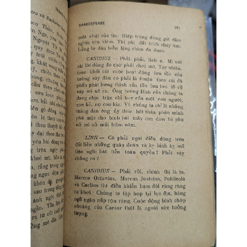 TRĂNG TỲ HẢI - SHAKESPEARE ( BÙI GIÁNG DỊCH ) 194076