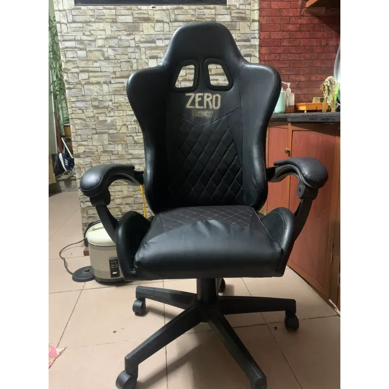 Ghế gaming cổ điển màu đen cao cấp chân trục xoay 971464