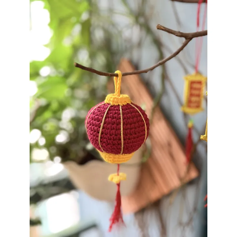 Đèn lồng mini làm bằng len trang trí không gian ngày Tết thêm rực rỡ  762764