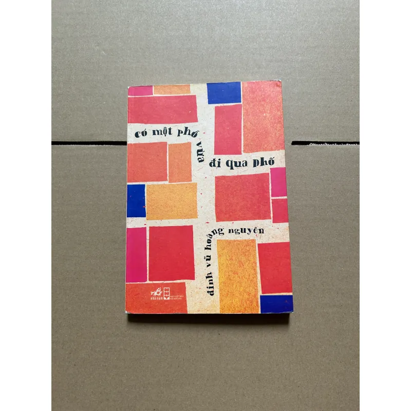 Có một phố vừa đi qua phố 928478