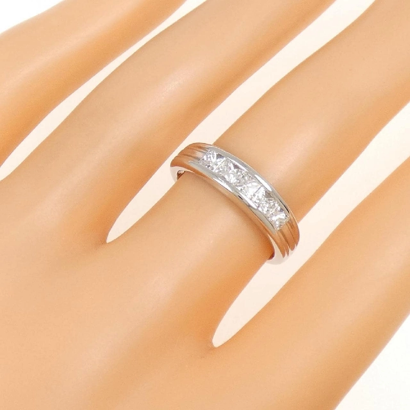 Nhẫn kim cương PT900 0.70CT 669574