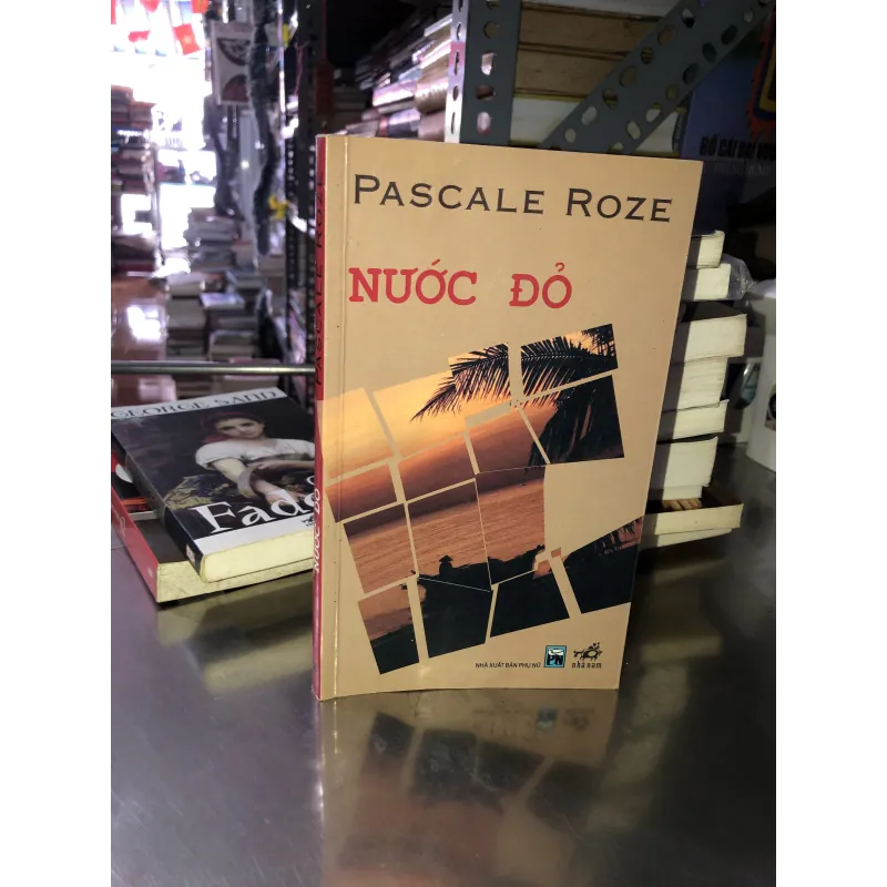 Nước đỏ - Pascale Roze 1021370