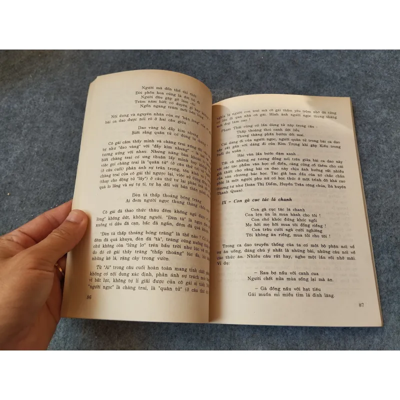 BÌNH GIẢNG CA DAO 719978