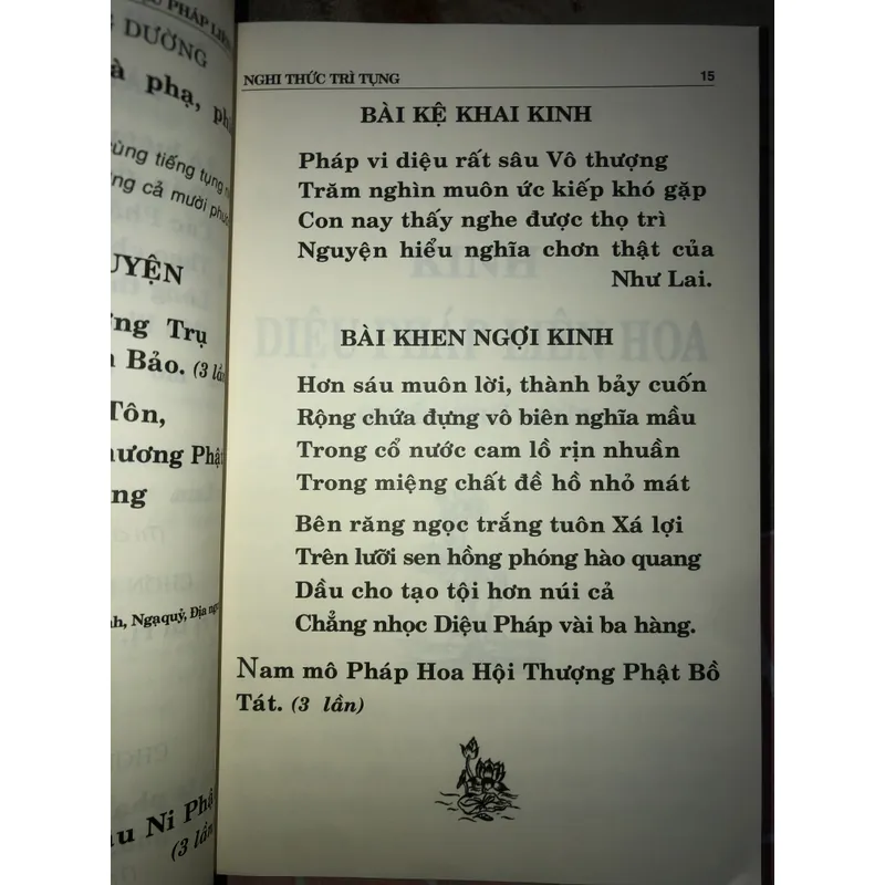 Kinh Diệu Pháp Liên Hoa 734488