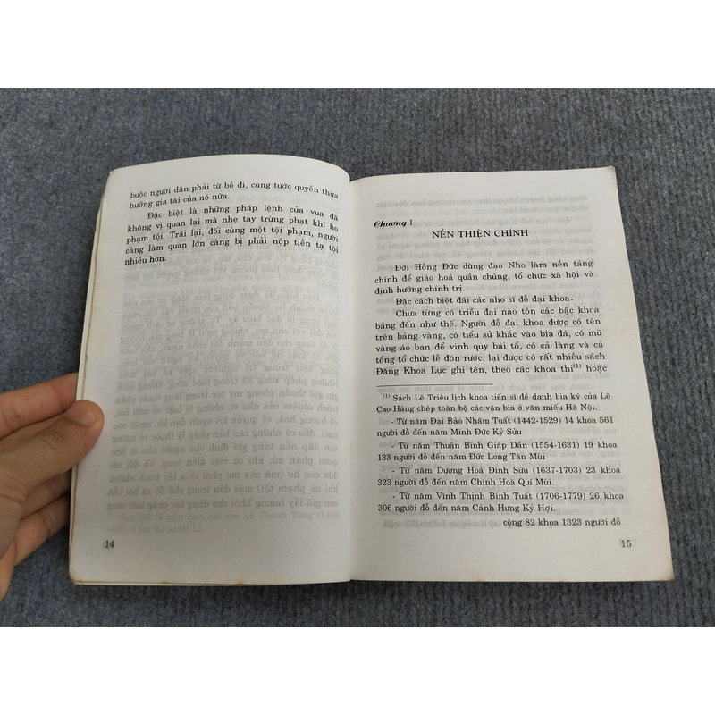 VĂN MINH ĐỜI HỒNG ĐỨC ĐẾN ĐỜI NGUYỄN 517574