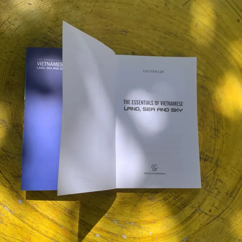 THE ESSENTIALS OF VIETNAMESE LAND, SEA AND SKY- lưu văn lợi 753887