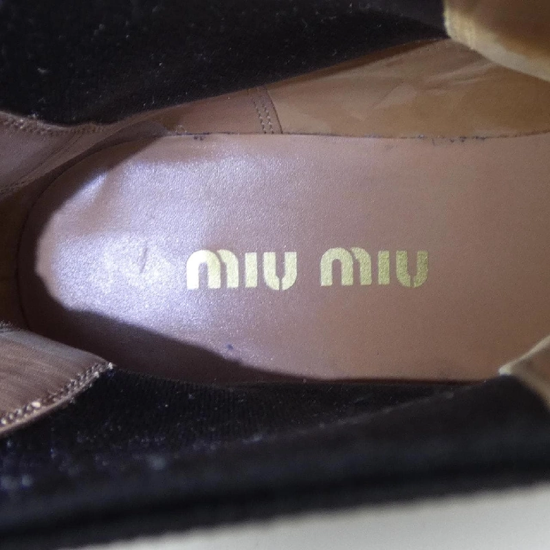 【Khuyến mãi áp dụng】Giày bốt MIU MIU 663505