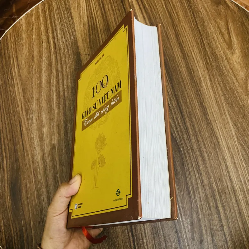 100 giáo sư Việt Nam trọn đời cống hiến - 1 - nhiều tác giả 1023236