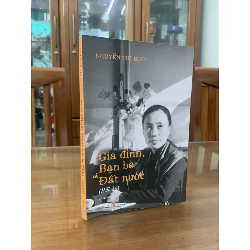 Gia đình, bạn bè và đất nước 990203