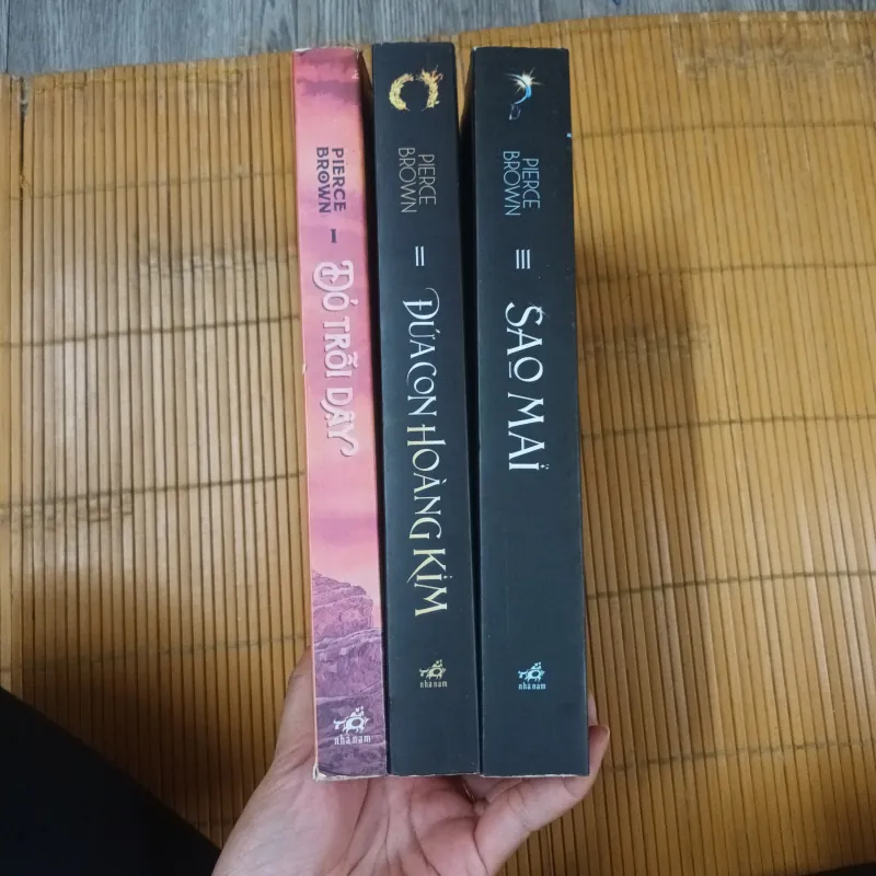 Trọn bộ 3t Đỏ Trỗi Dậy- Pierce Brown 1010647