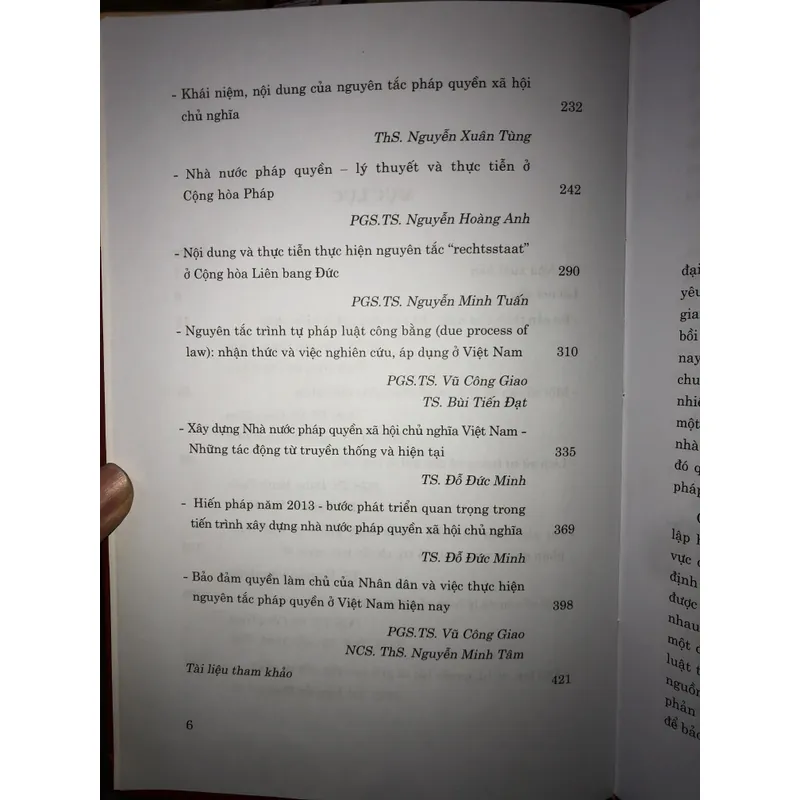 Pháp quyền và Chủ nghĩa Hiến pháp - Một số vấn đề lý luận và thực tiễn 704977