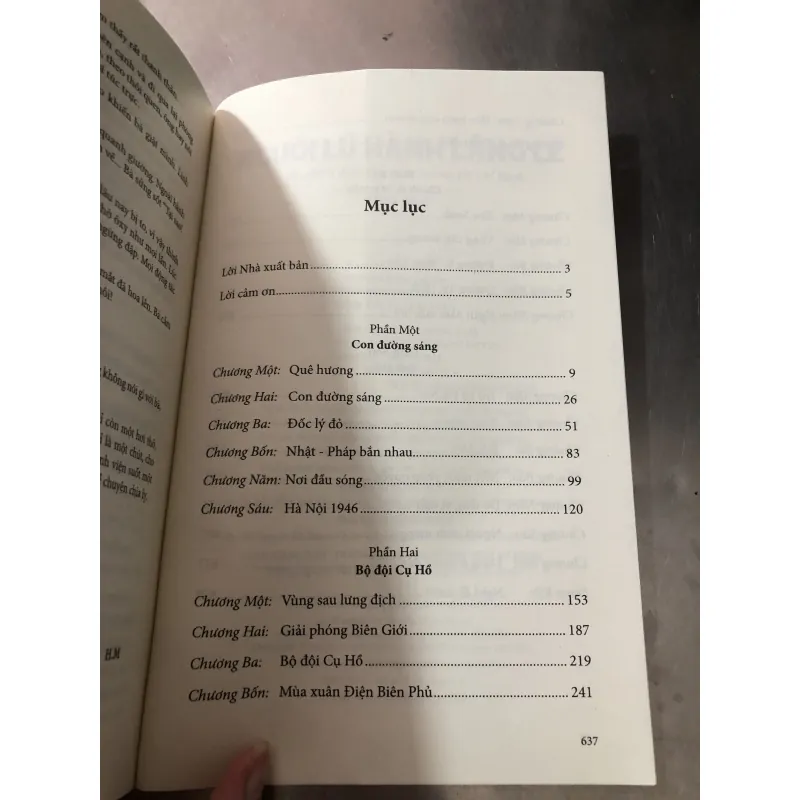 Người lữ hành lặng lẽ của tác giả Hữu Mai 977552