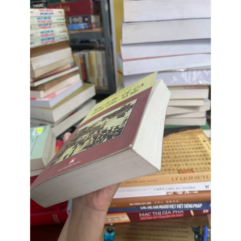 TỤC HAY LỆ LẠ THĂNG LONG HÀ NỘI - ĐỖ THỊ HẢO chủ biên  1021633