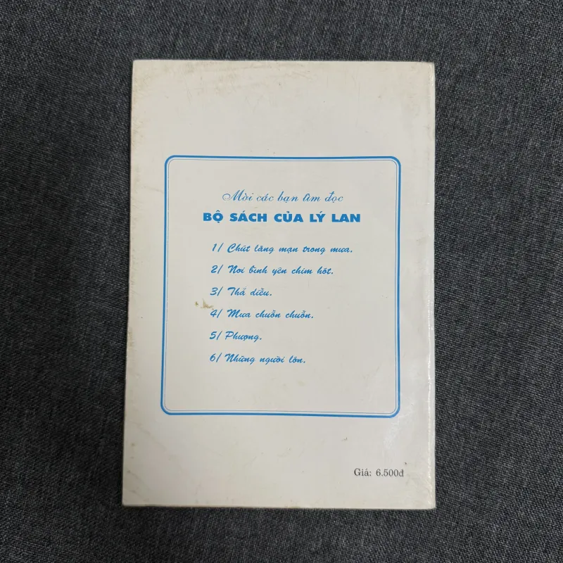 Ngôi nhà trong cỏ - Lý Lan 799600