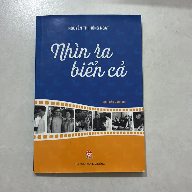 Nhìn ra biển cả - Nguyễn Thị Hồng Ngát (t01) 750996