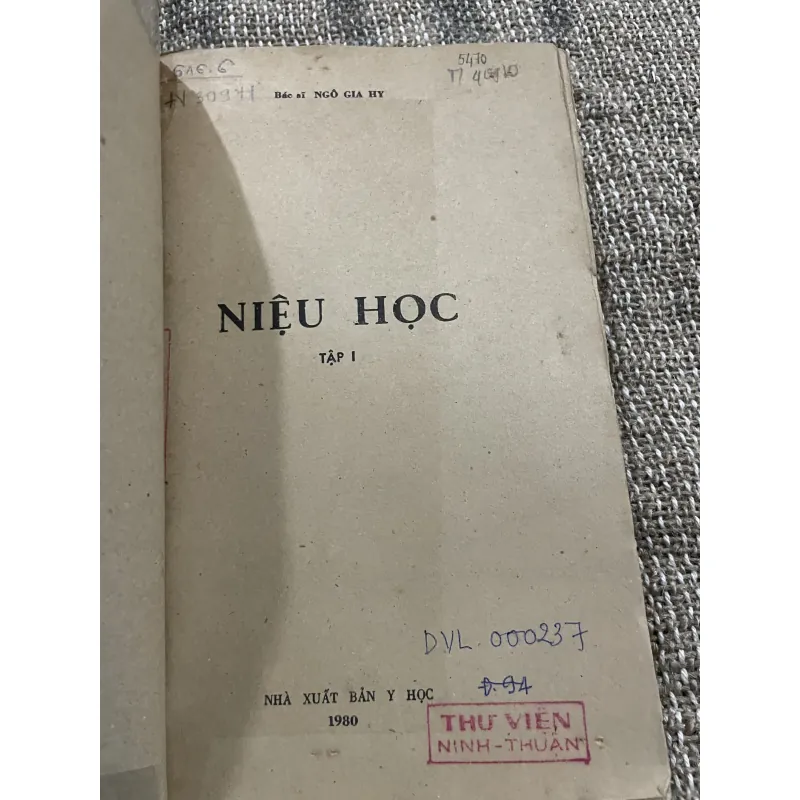 Hiệu học ; 670 trang khổ lớn - bs Ngô Gia Hy  1021352