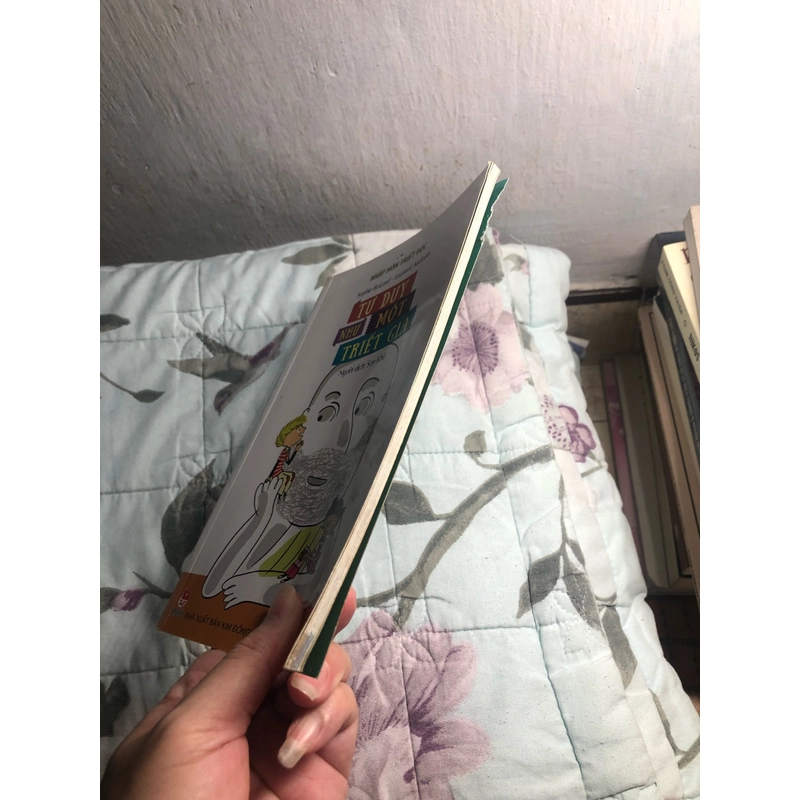 Tư duy như một triết gia (tặng bạn khi mua hàng của shop) Sách đẹp và súc tích cho hs 334544