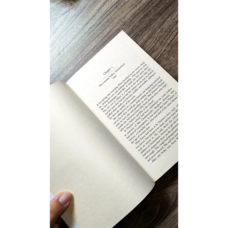 Maureen Lee - FLORA AND GRACE (preloved book) 726595