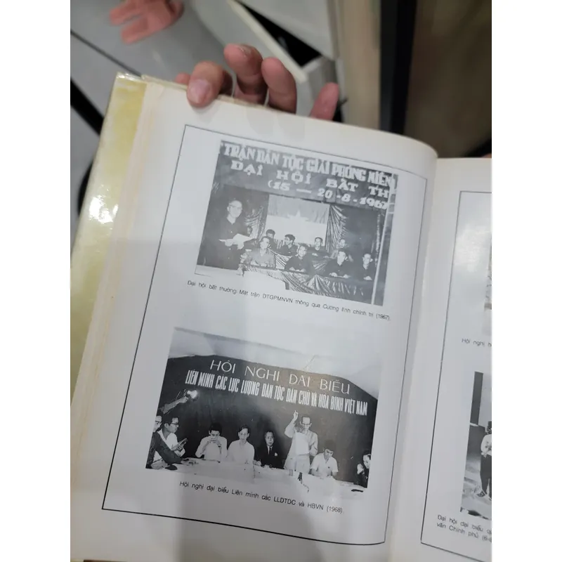 Chung một bóng cờ 596191