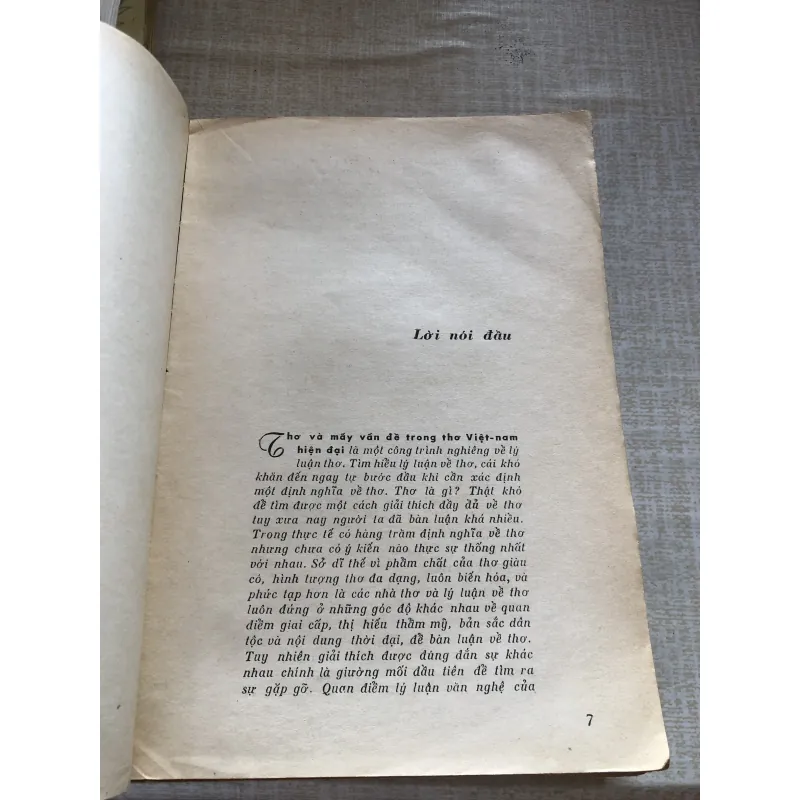 Thơ và mấy vấn đề trong thơ Việt Nam hiện đại 993463