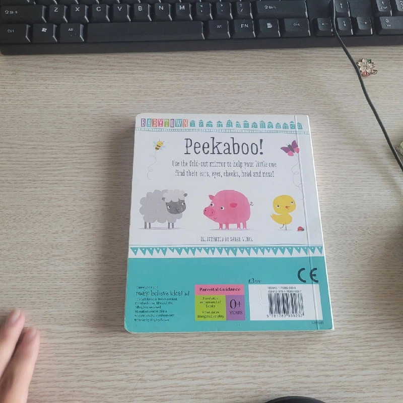 Peekaboo! A Fun Mirror Game  Babytown (Igloo Books) 529907