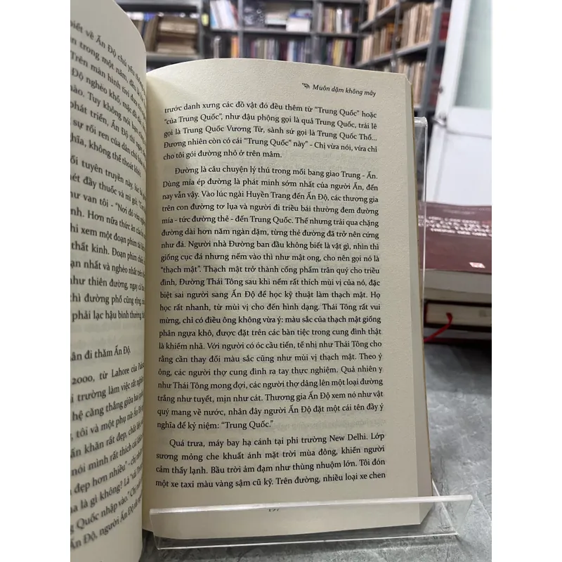 MUÔN DẶM KHÔNG MÂY - TÔN THƯ VÂN 731179