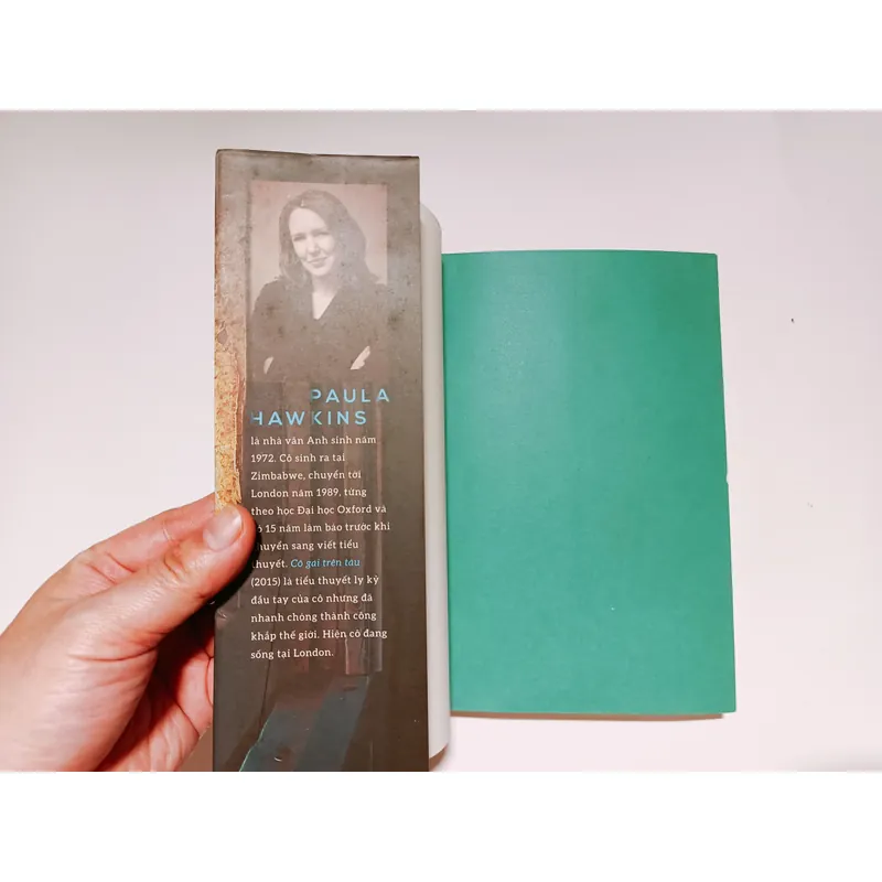 Cô Gái Trên Tàu - Paula Hawkins  735504