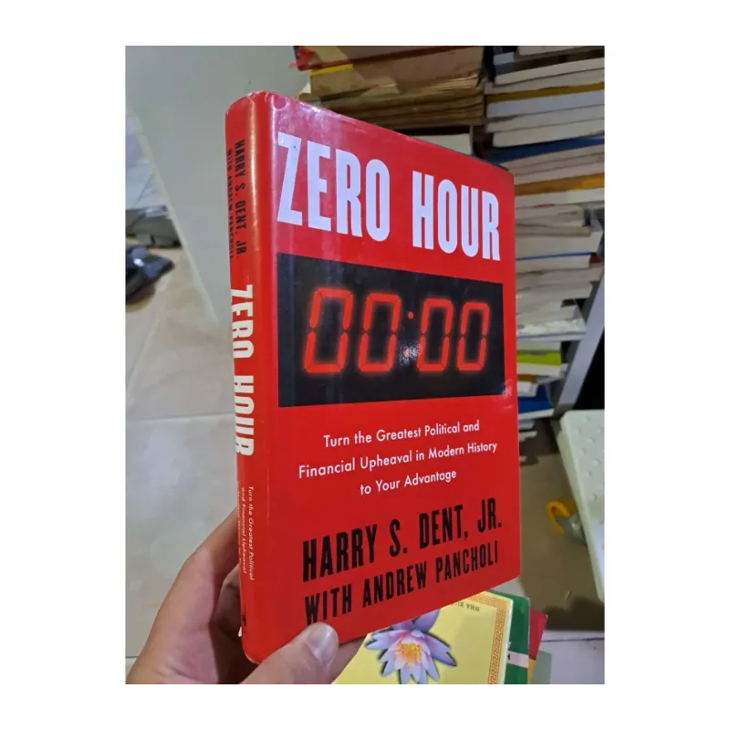 Zero Hour bìa cứng ố có viết ít ENGLISH BOOKS HCM2908 989482