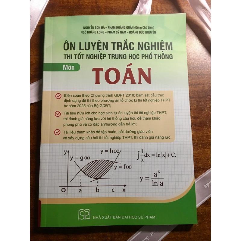 SÁCH ÔN LUYỆN TRẮC NGHIỆM TNTHPT TIẾNG ANH - TOÁN - ĐỊA LÍ CHUẨN CHƯƠNG TRÌNH MỚI 2025 323419