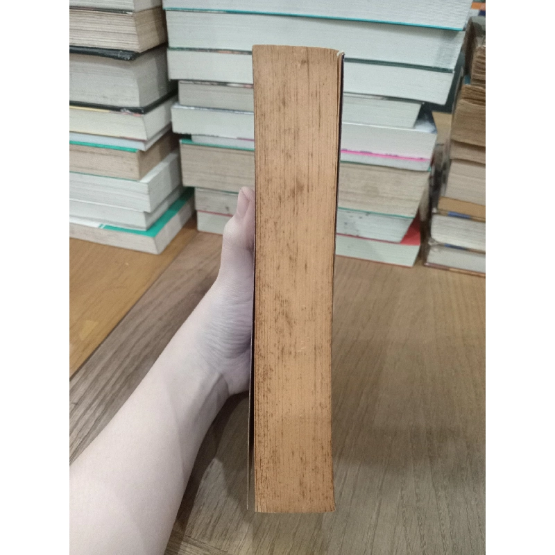 Still waters - Tami Hoag 740659