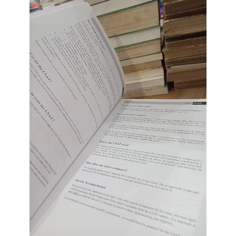 The ultimate LNAT Collection: Guide, mock papers, and solutions - William Anthony & Dr Rohan Agarwal 791683