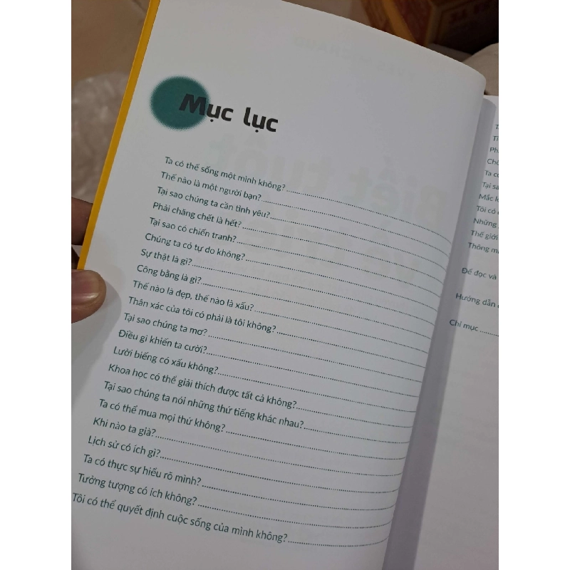 Biết Tuốt Về Triết - Trò Chuyện Giữa Triết Gia Và Bạn Trẻ Về Những Vấn Đề Triết Học Căn Bản - Yves Michaud, Manu Boisteau - 2023 mới 90% - LỊCH SỬ - CHÍNH TRỊ - TRIẾT HỌC - HMT3012 924749