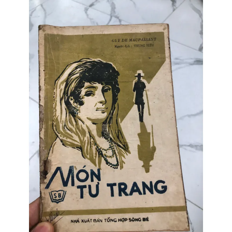 Món Tư Trang – Tác giả: Guy de Maupassant 600335