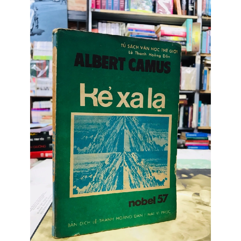 Kẻ xa lạ - Albert Camus 124665