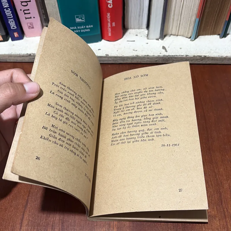 II Văn Học: Đây Chùm Thương Nhớ - Xuân Diệu - 1985 766554