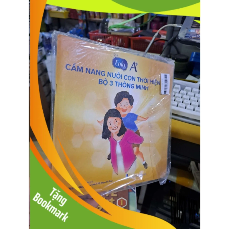 (TẶNG BOOKMARK) Cẩm nang nuôi con thời hiện đại bộ 3 thông minh 1000đ RBK0109 940559