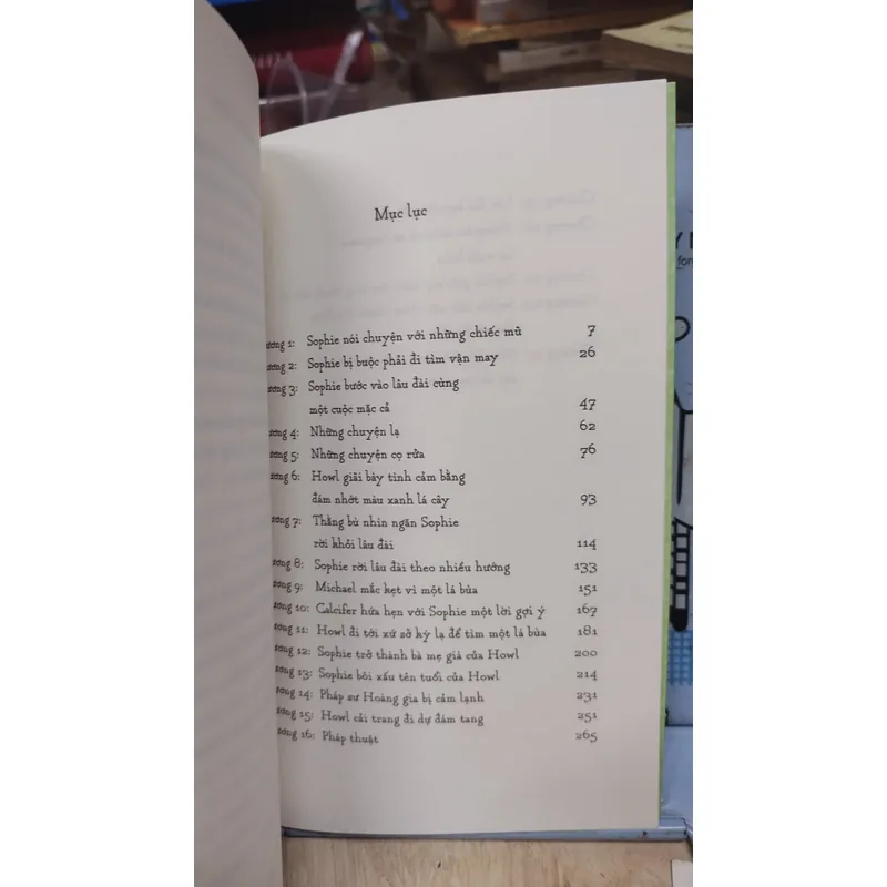 Sách: Lâu đài bay của Pháp sư Howl - TG: Diana Wynne Jones (B3) 1054124